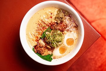 NEON x YAKUZA RAMEN Photo